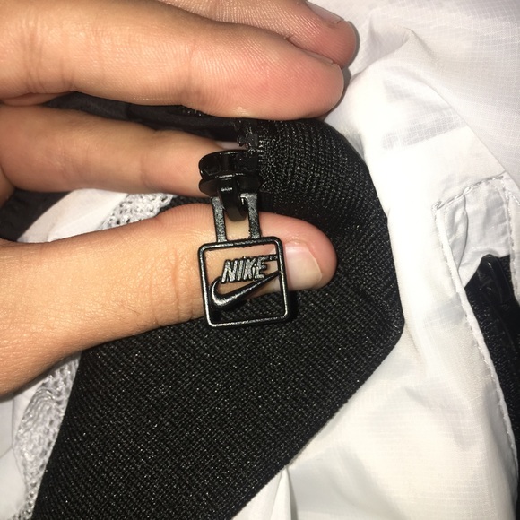 Nike wind breaker Large - Picture 3 of 6